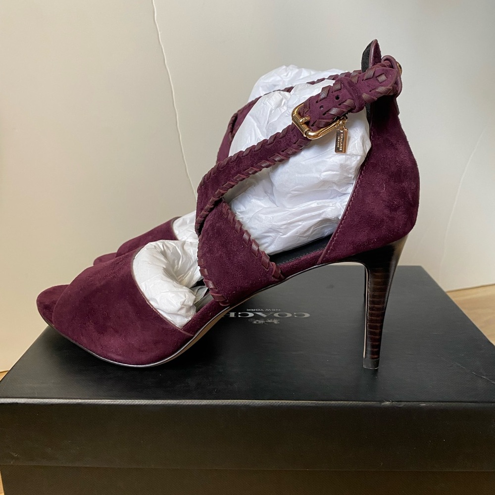 Oxblood Suede coach heels size 11